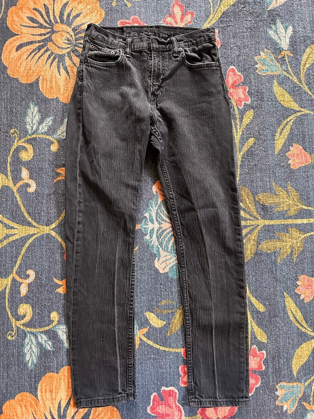Levi's Slim Fit Jeans Size 30 See Measurements